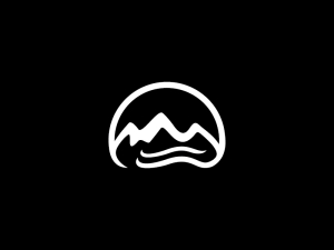 Logotipo De Montaña Blanca De Senderismo