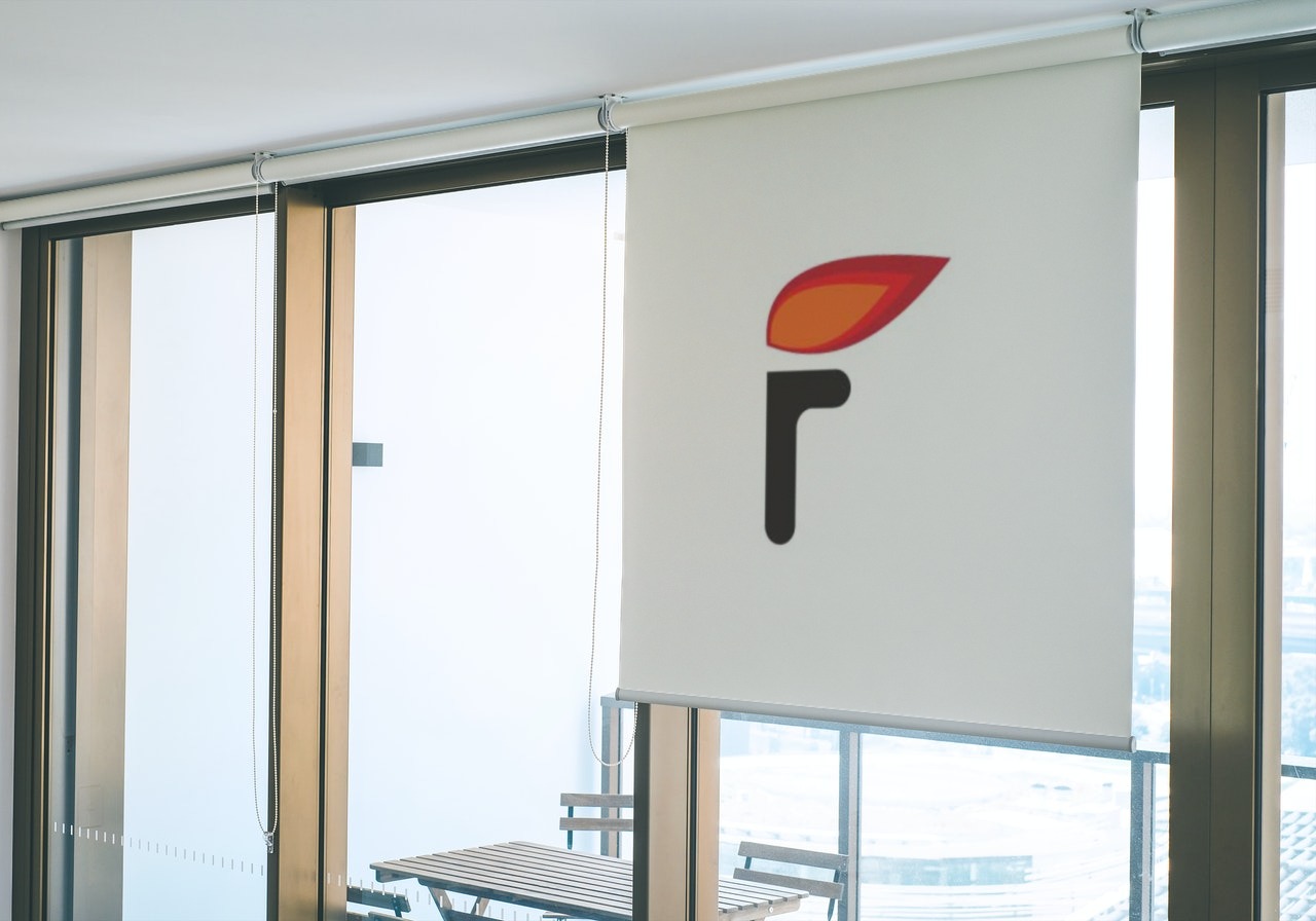El logotipo de la letra F y el fuego Logo